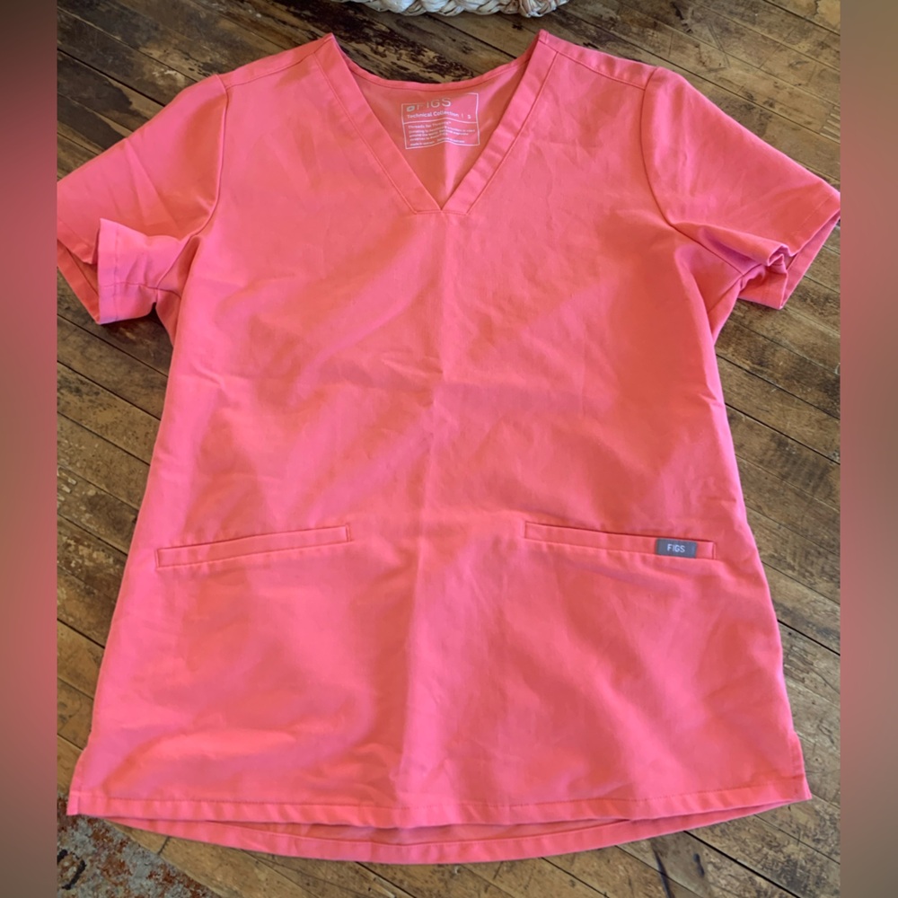 Figs Hot Coral scrub set
